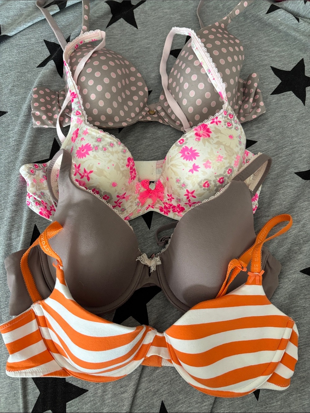 Victoria secret bra’ lot
